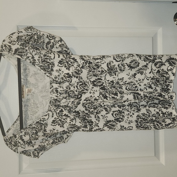 Self Esteem Black and White Floral Scoop-Neck Top - Picture 2 of 5